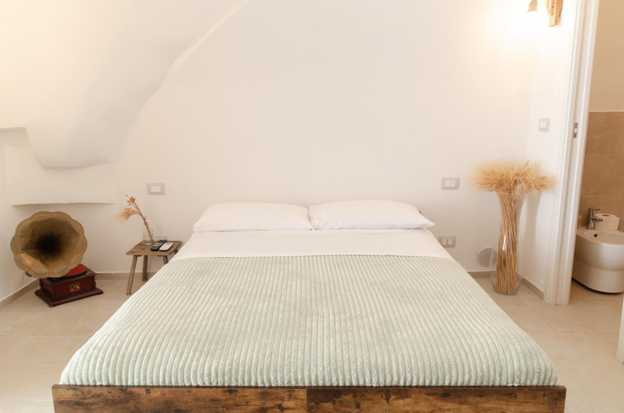 Aca Suite Luxury With Jacuzzi Adelfia Esterno foto